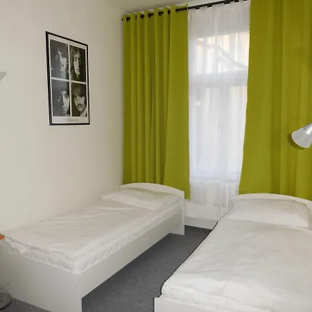 Hello Hostel *